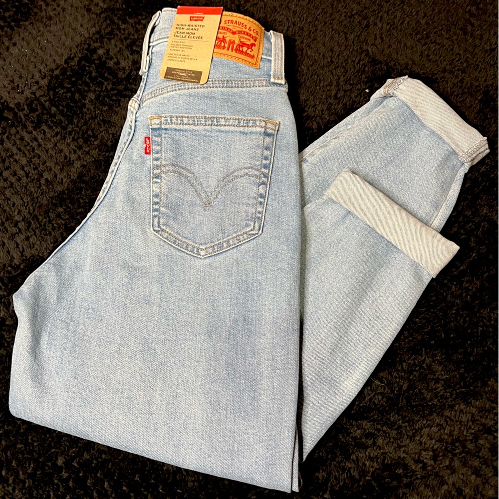 Levi’s high waist mom jean